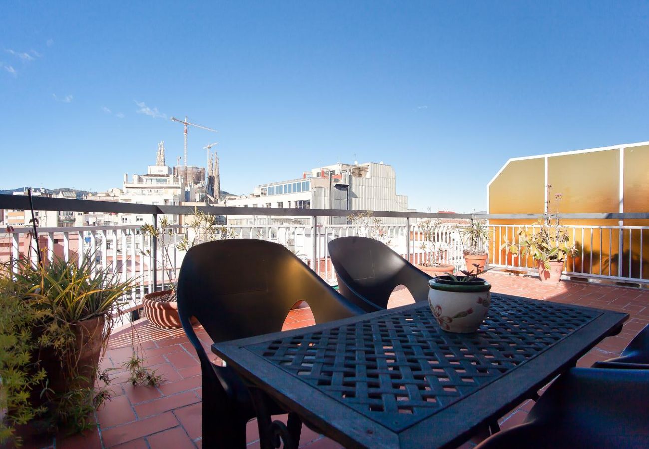 Apartamento em Barcelona - ATIC SAGRADA FAMILIA, with big private terrace