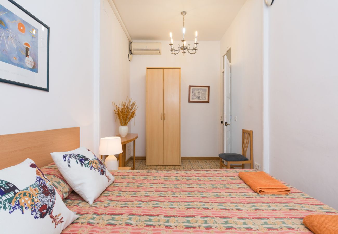 Apartamento em Barcelona - GRACIA SANT AGUSTI, 3 bedrooms