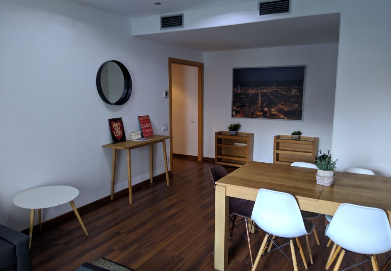 Apartamento em Hospitalet de Llobregat - LA FIRA, large, stylish, 4 bedrooms