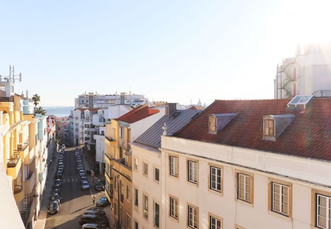 Apartamento em Lisboa - MARQUES DE POMBAL DUPLEX WITH TERRACE by HOMING
