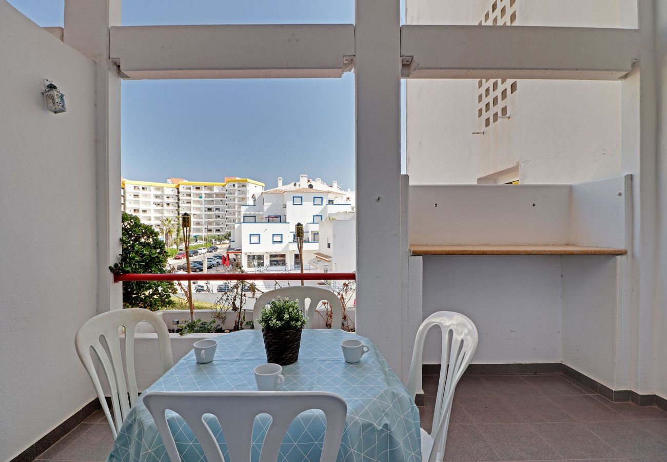 Apartamento em Albufeira - ALBUFEIRA DUPLEX WITH POOL by HOMING