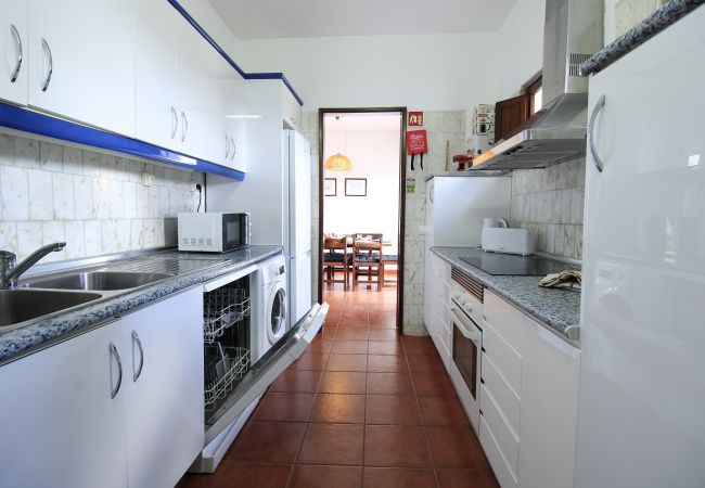 Villa em Albufeira - ALBUFEIRA TRADITIONAL VILLA WITH POOL by HOMING