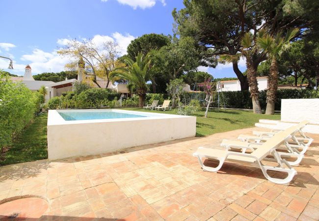 Villa em Albufeira - ALBUFEIRA TRADITIONAL VILLA WITH POOL by HOMING