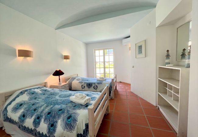 Villa em Albufeira - ALBUFEIRA BALAIA VILLA WITH PRIVATE POOL by HOMING