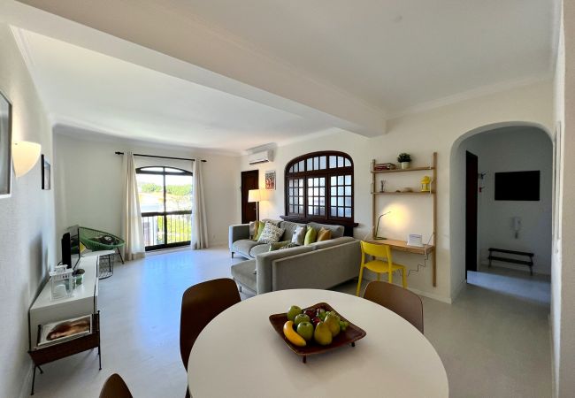 Apartamento em Vilamoura - VILAMOURA BRIGHTNESS APARTMENT WITH POOL by HOMING