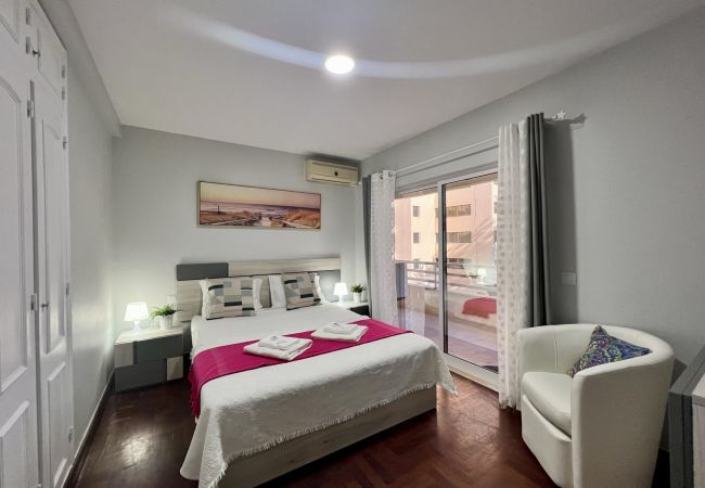 Apartamento em Vilamoura - VILAMOURA MARINA MAR 2 WITH POOL by HOMING