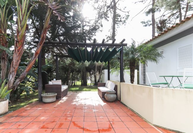 Villa em Setúbal - AROEIRA GOLF VILLA with POOL By HOMING