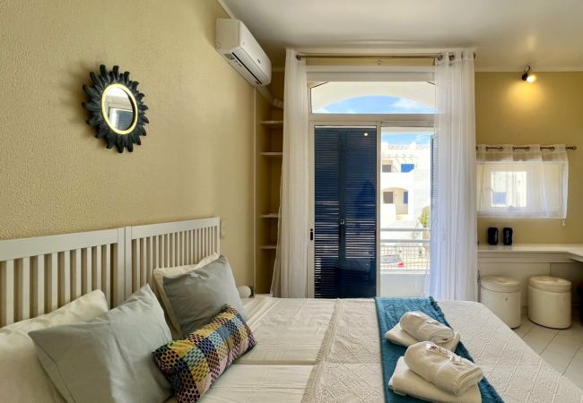 Apartamento em Albufeira - ALBUFEIRA SUNSET WITH POOL by HOMING
