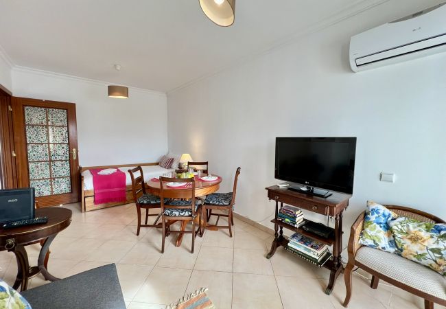 Apartamento em Albufeira - ALBUFEIRA VINTAGE APARTMENT WITH POOL by HOMING