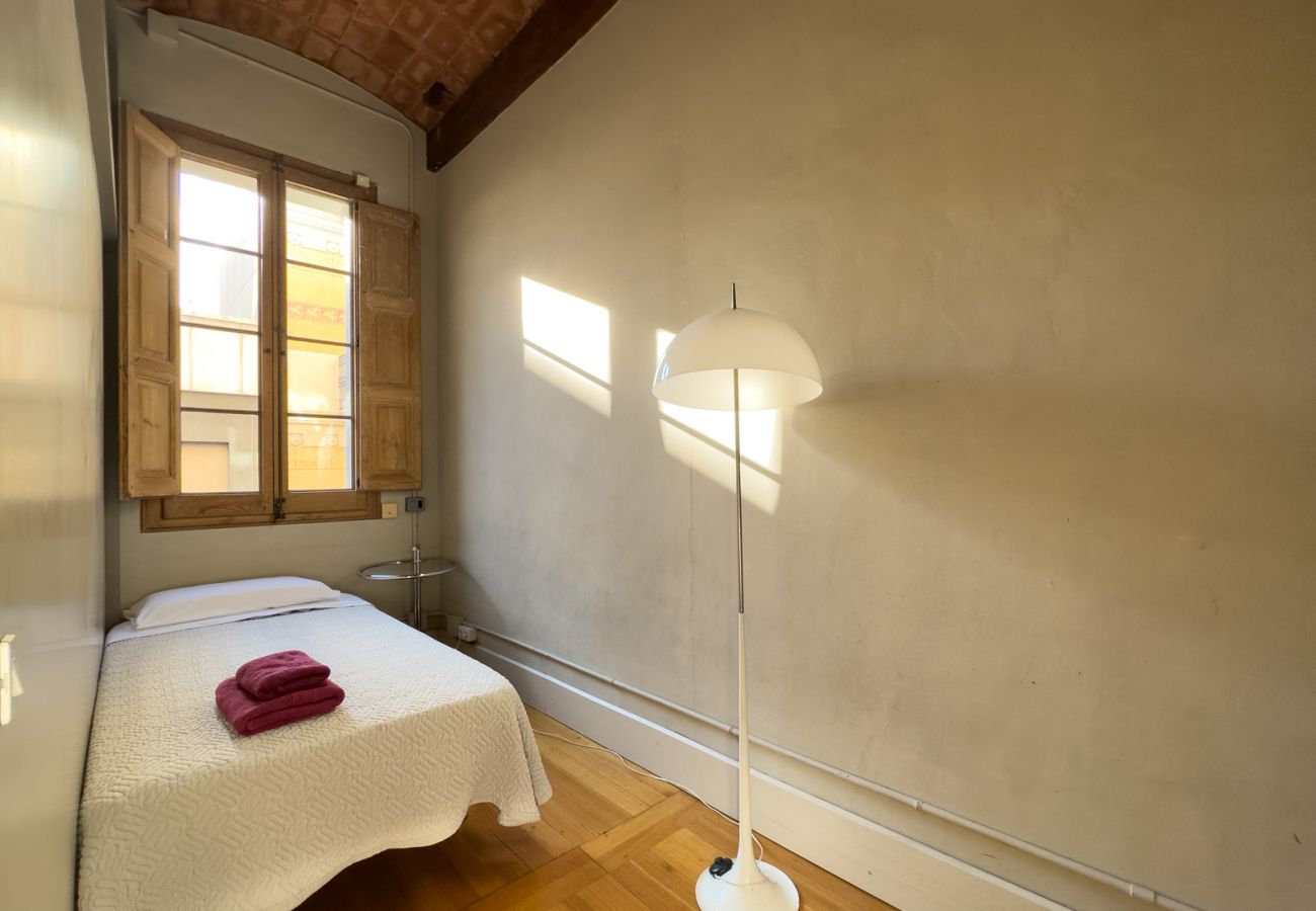 Apartment in Barcelona - GRACIA DREAM, stylish, cozy, central