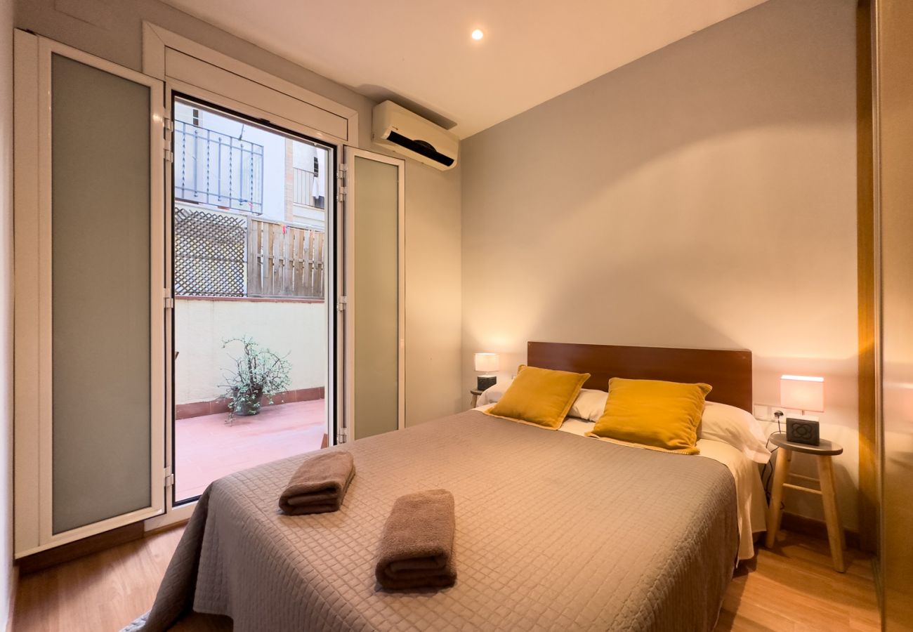 Apartment in Barcelona - GRACIA COMFORT, with patio area