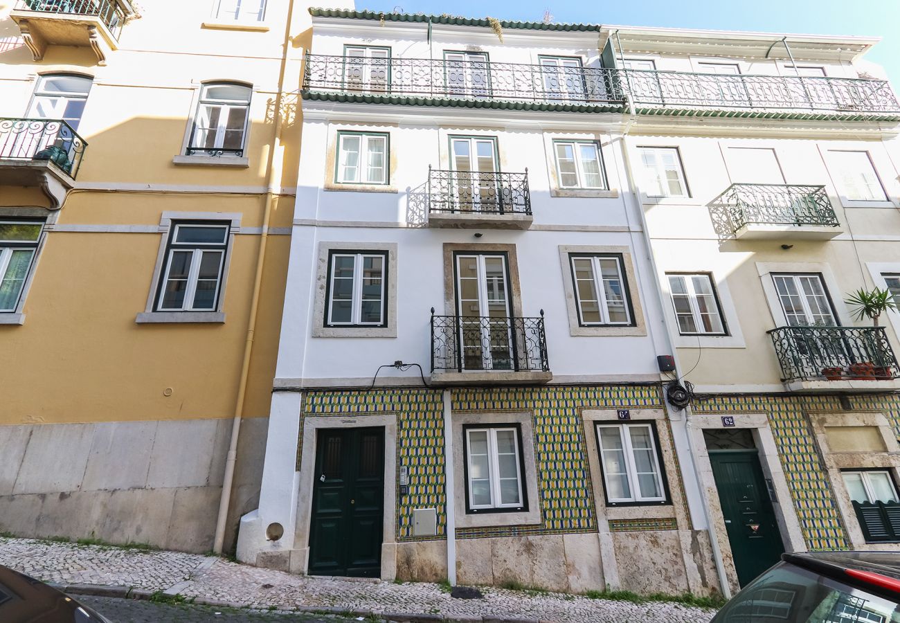 Apartment in Lisbon - LAPA ELEGANT by HOMING