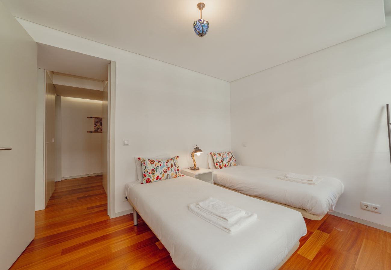 Apartment in Porto - GRAND DOWNTOWN BANDEIRA by HOMING