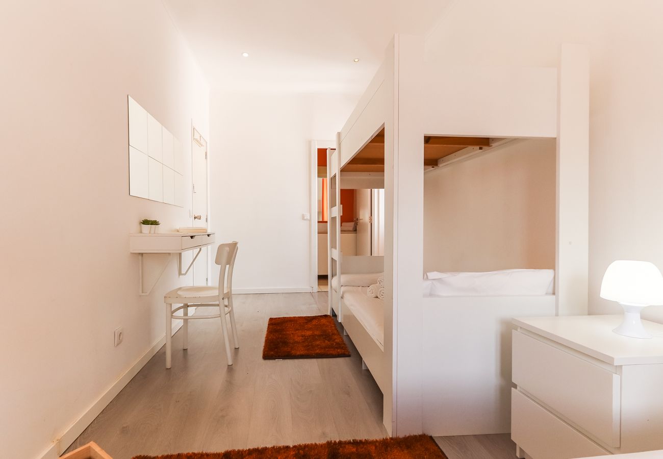 Rent by room in Lisbon - DOWNTOWN PALMA SUITES 402 by HOMING