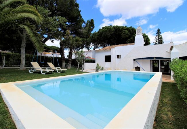 Villa in Albufeira - ALBUFEIRA TRADITIONAL VILLA WITH POOL by HOMING