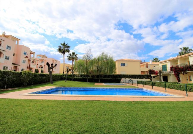 Apartment in Vilamoura - VILAMOURA MIRAGOLF WITH POOL by HOMING