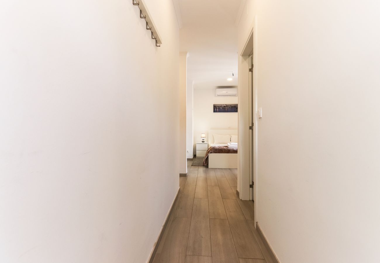 Rent by room in Lisbon - DOWNTOWN PALMA SUITES 302 by HOMING