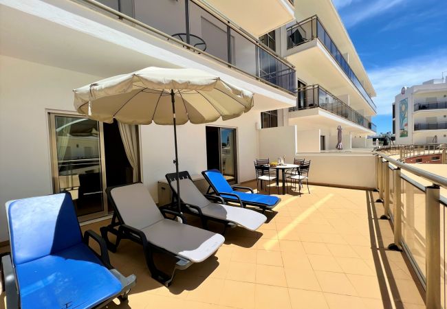 Apartment in Albufeira - ALBUFEIRA TERRACE WITH POOL by HOMING
