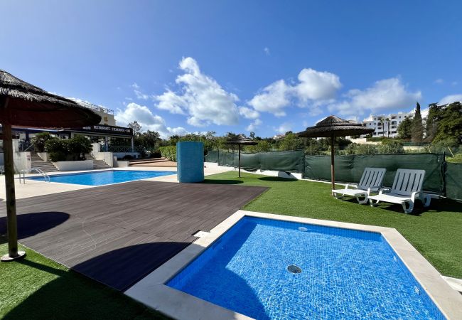 Apartment in Albufeira - ALBUFEIRA MODERN 2 WITH POOL by HOMING