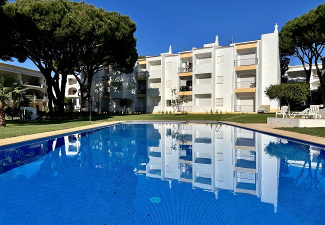 Apartment in Vilamoura - VILAMOURA GARDEN VIEW 1 WITH POOL by HOMING