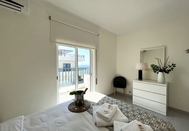 Apartment in Quarteira - QUARTEIRA OCEAN BREEZE 1 WITH POOL by HOMING