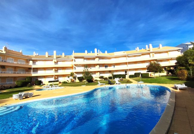Apartment in Vilamoura - VILAMOURA TYPICAL 2 WITH POOL by HOMING