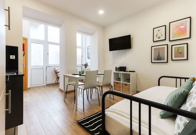 Apartment in Lisbon - LISBON TYPICAL by HOMING