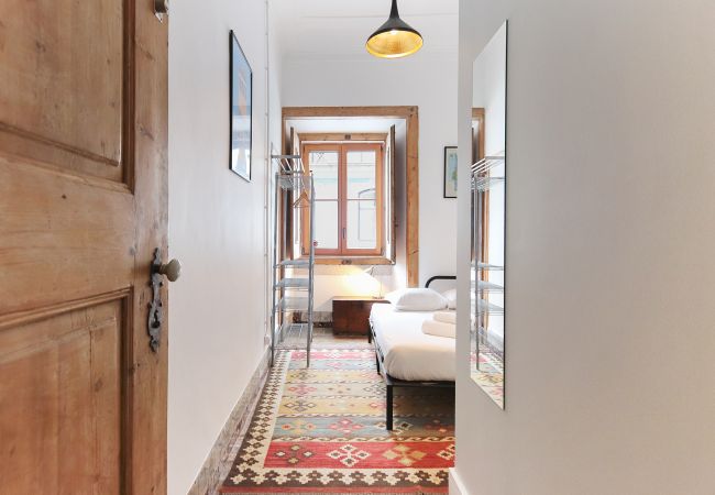 Rent by room in Lisbon - DOWNTOWN VINTAGE SUITE III By HOMING