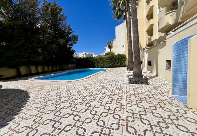 Apartment in Albufeira - ALBUFEIRA MARINA SOL WITH POOL by HOMING