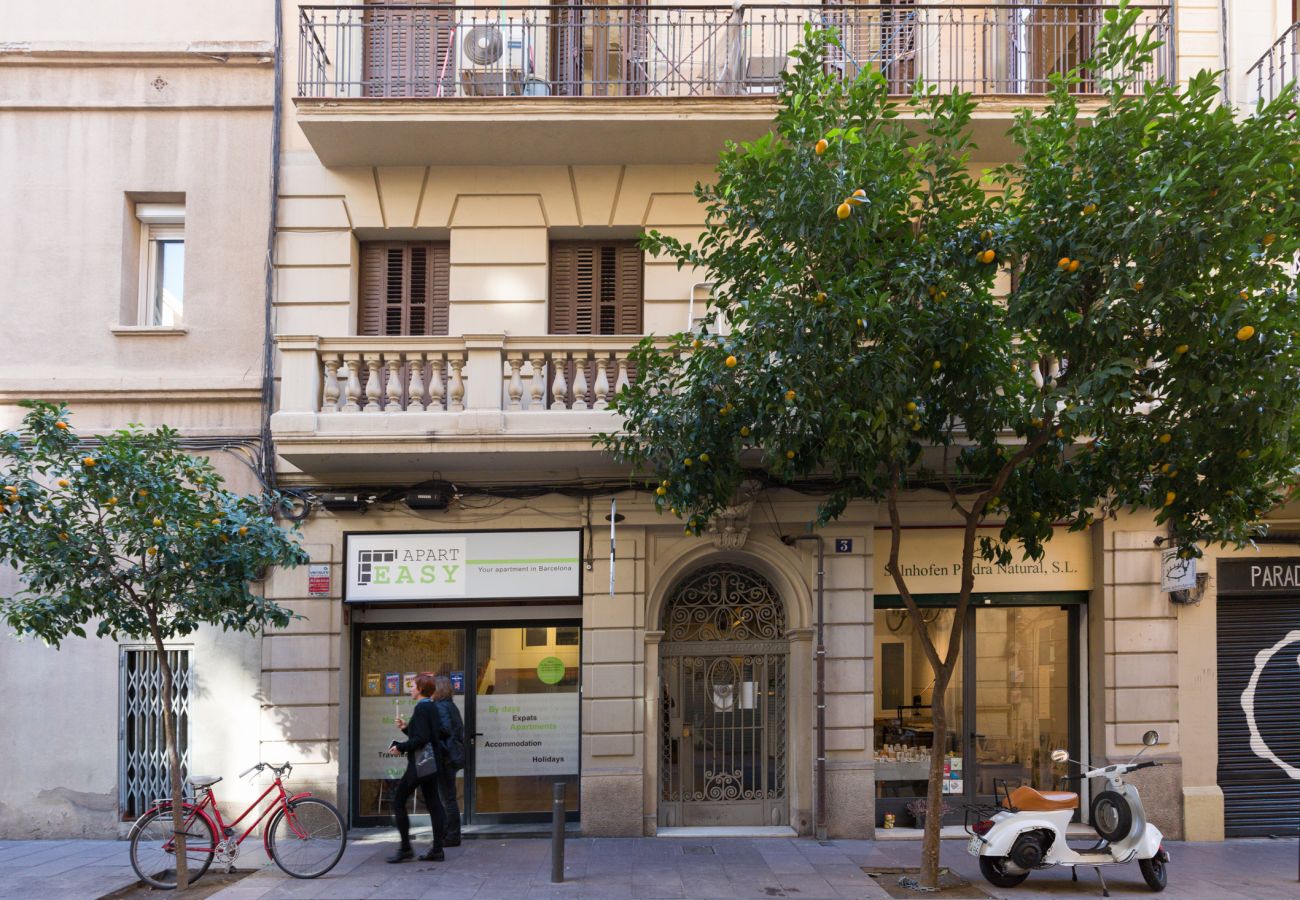 Apartamento en Barcelona - GRACIA COMFORT, with patio area