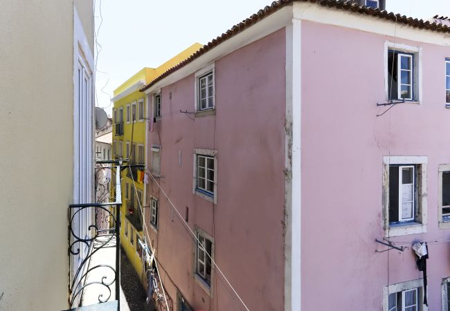 Apartamento en Lisboa ciudad - TYPICAL MOURARIA by HOMING