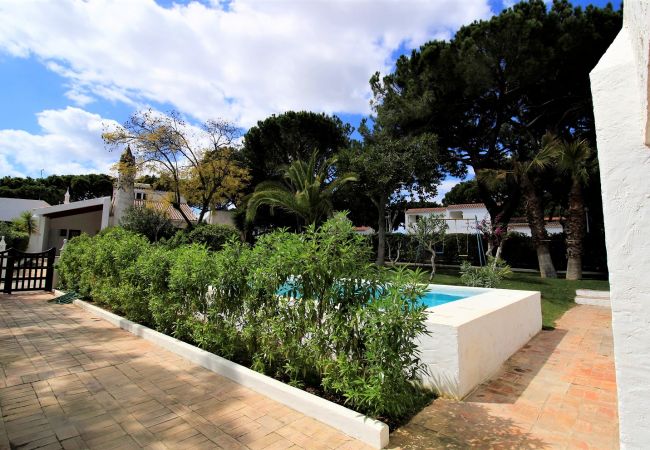 Villa en Albufeira - ALBUFEIRA TRADITIONAL VILLA WITH POOL by HOMING