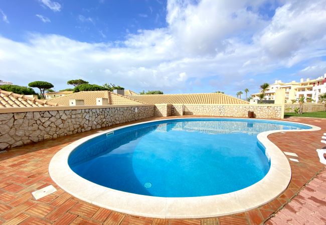 Apartamento en Albufeira - ALBUFEIRA SUNNY STYLE WITH POOL by HOMING