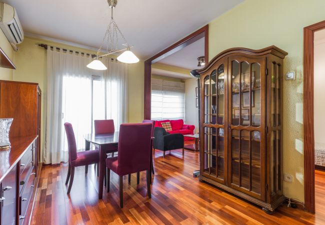 à Barcelona - PORT BCN, classic 3bed with balcony
